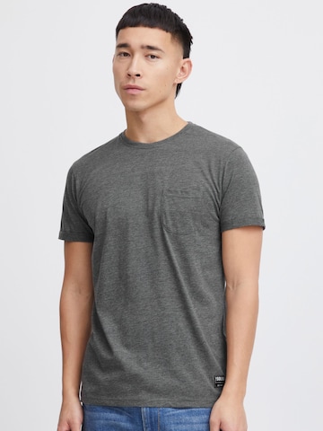!Solid T-Shirt 'Bob' mit Brusttasche in Grau