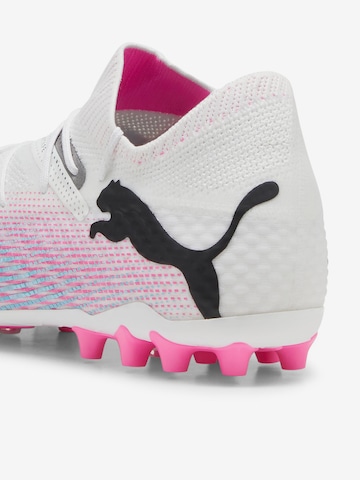 Chaussure de foot 'FUTURE 7 ULTIMATE' PUMA en blanc