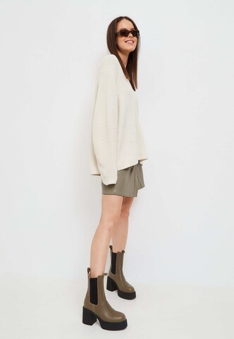 CESARE GASPARI Chelsea Boots in Brown