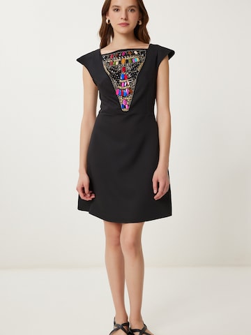 Robe Happiness İstanbul en noir