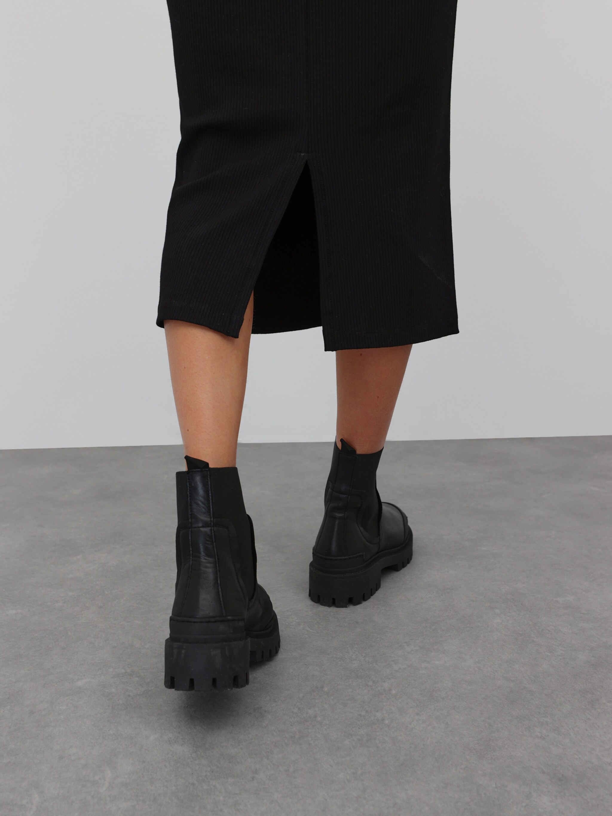EDITED Produkte Kleid 'Alamea' schwarz