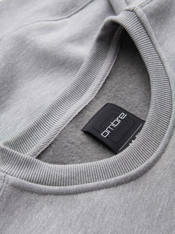 Ombre Sweatshirt i grå