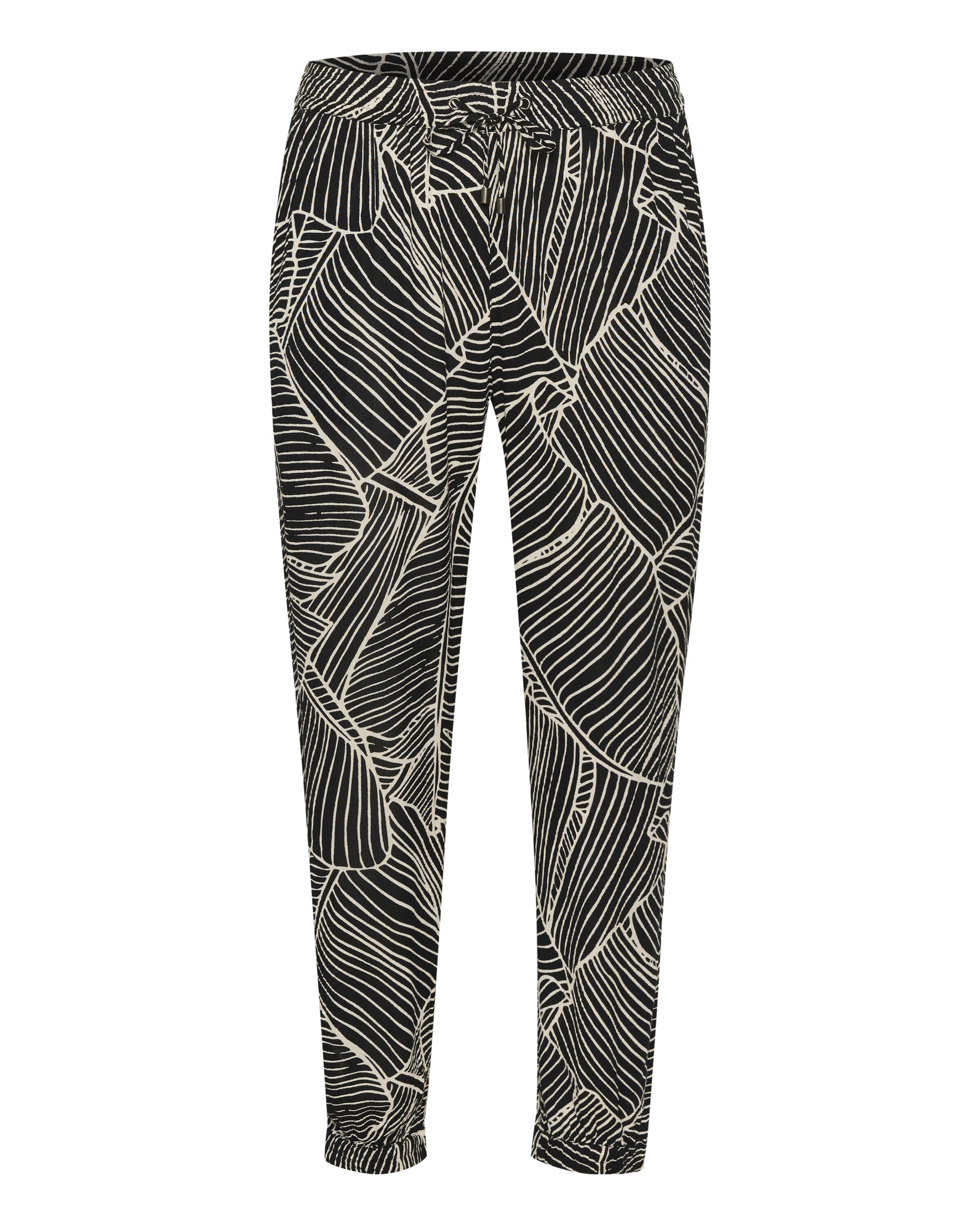 KAFFE CURVE Loose fit Trousers 'Ami' in Black: front