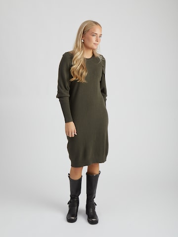 Peppercorn - Vestido de malha 'Robe Anissa' em verde: frente