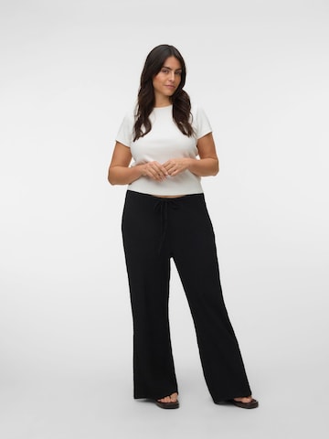 Vero Moda Curve - regular Pantalón en negro