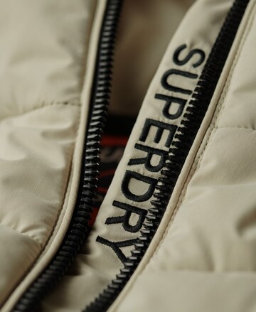 Superdry Tussenjas in Beige