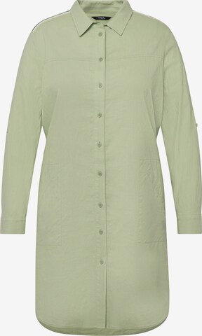 Ulla Popken - Blusa en verde: frente