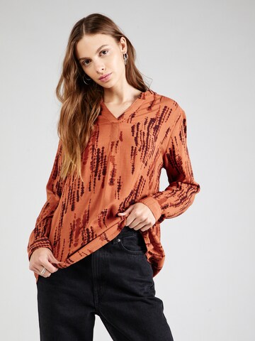 Sublevel Blouse in Orange: front