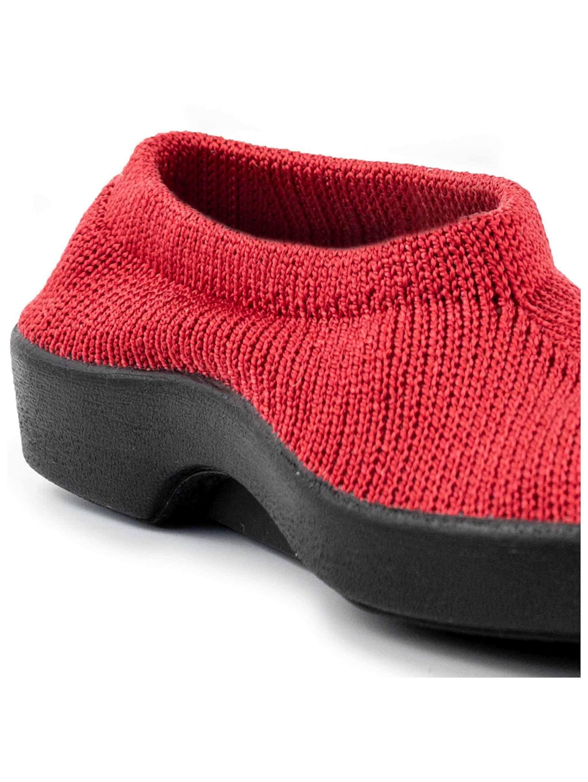 Arcopedico Slip-ons in Red
