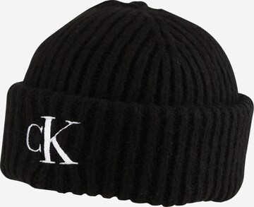 Calvin Klein Jeans Beanie in Black: front