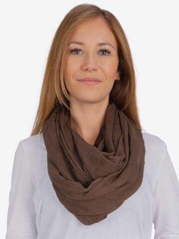 Seasons of April Tunnelsjaal 'Carina' in Bruin: voorkant
