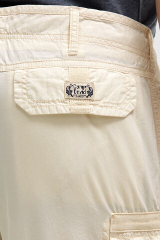 CAMP DAVID Regular Cargo Pants in Beige