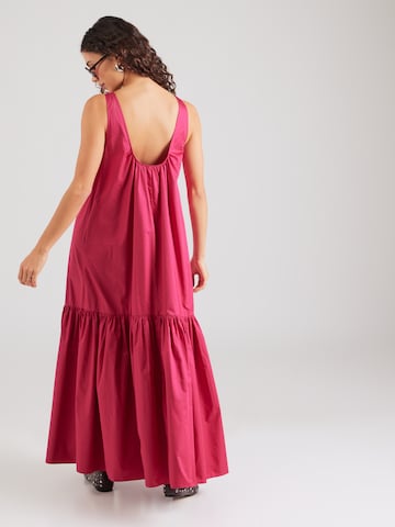 Robe & Other Stories en rose