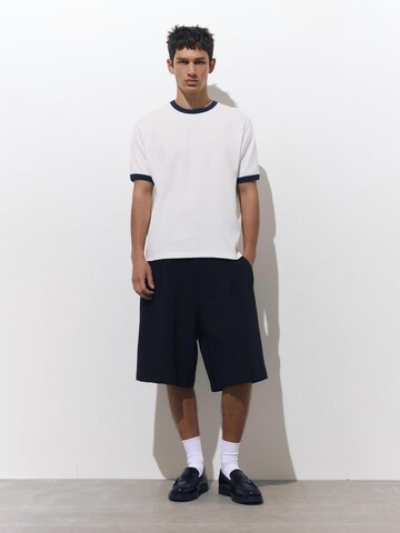 Pull&Bear Тениска в бяло