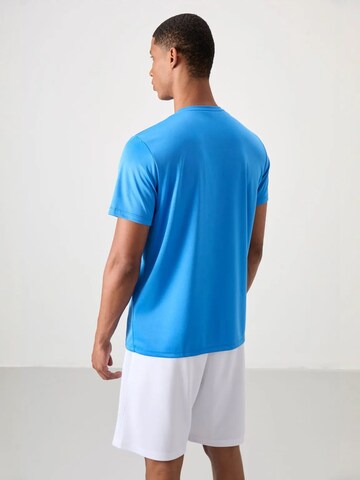 Tommy Life T-Shirts in Blau