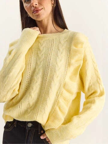 Pullover di Bianco Lucci in giallo