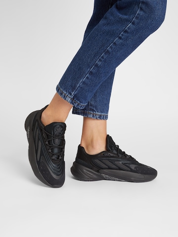 Baskets basses 'Ozelia' ADIDAS ORIGINALS en noir : devant