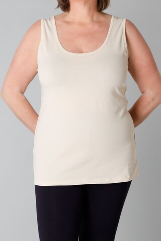 BASE LEVEL CURVY Top in White: front