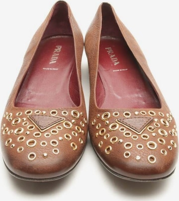 PRADA Flats & Loafers in 39 in Brown