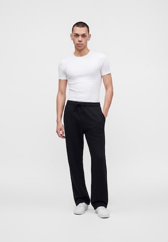 Abercrombie & Fitch Szabványos Nadrág 'JUN2 ESSENTIAL' - fekete