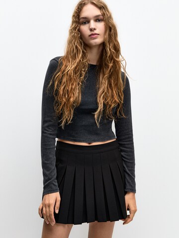 Fustă de la Pull&Bear pe negru: față