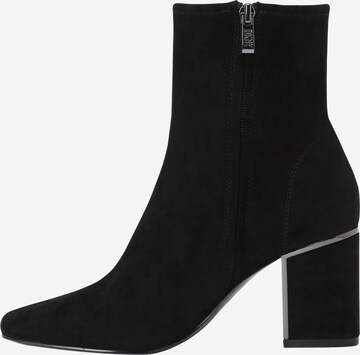 DKNY حذاء للكاحل 'CAVALE' بلون أسود