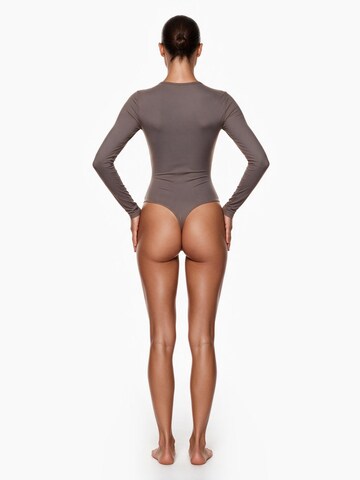 GOD SAVE QUEENS Bodi 'Second Skin Long Sleeve Crew-Neck Bodysuit' | rjava barva