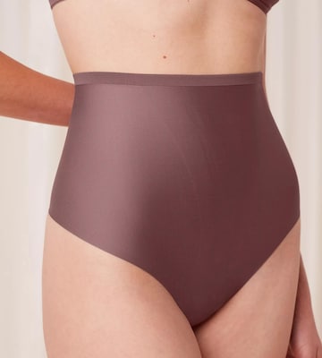 TRIUMPH Shapingslip 'Light Sensation' in Roze