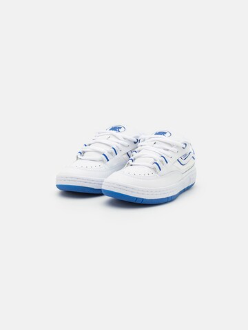 Baskets basses 'Speed' VANS en blanc : devant