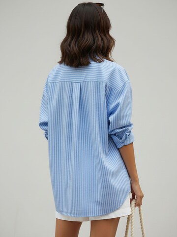 WEARABLE STORIES Bluse 'Lilah' i blå