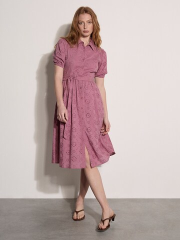 Apricot Kleid in Rot: Vorderseite