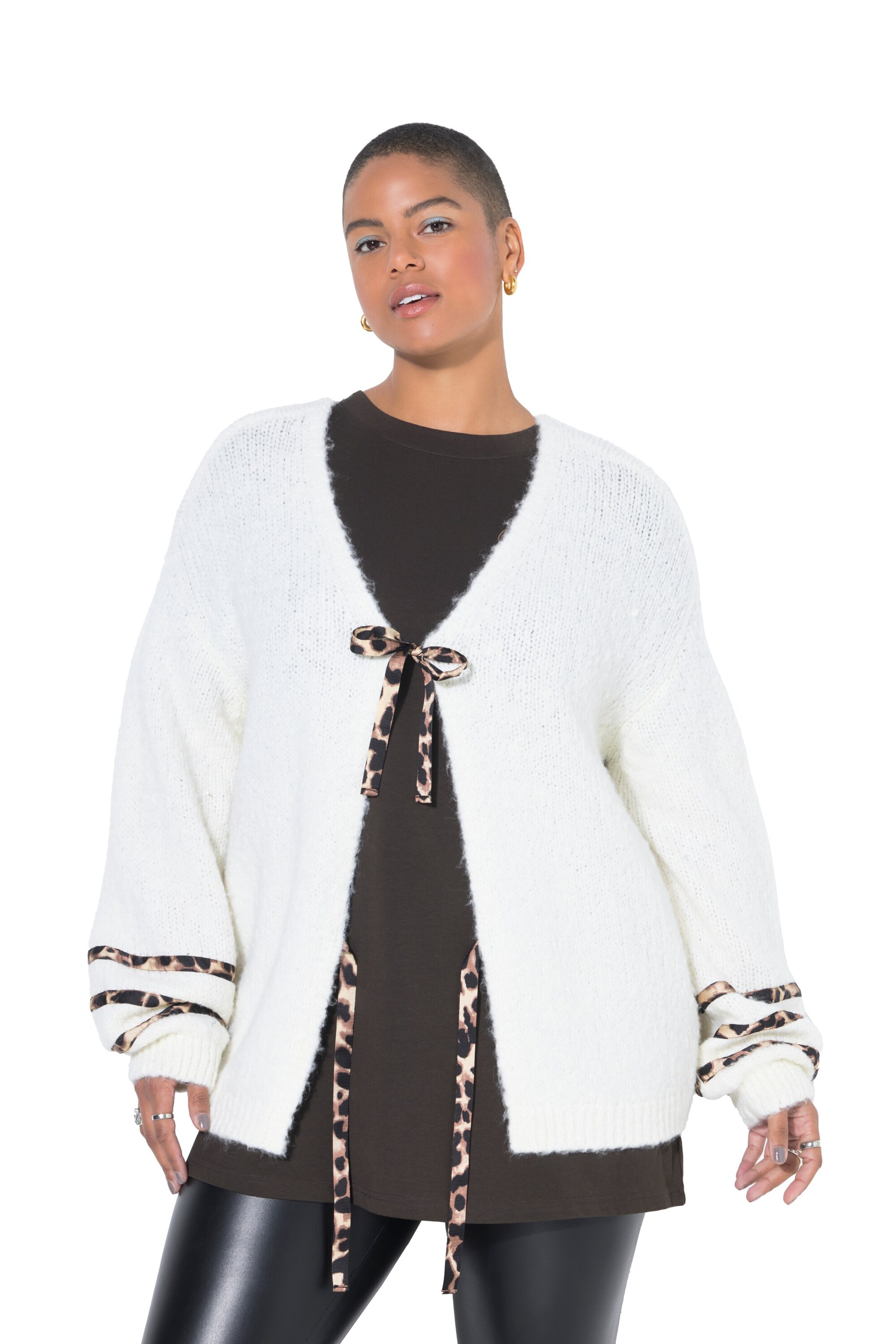 Studio Untold Strickjacke in Weiß: Vorderseite