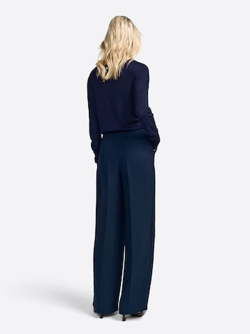 Rich & Royal Wide leg Pleat-front trousers in Blue