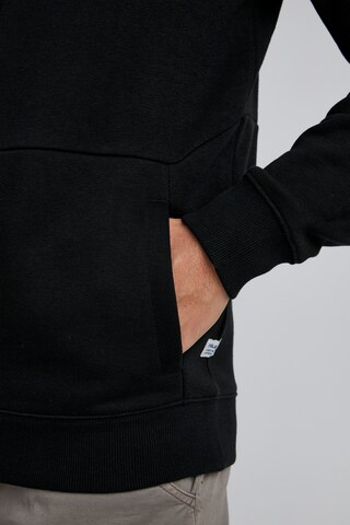 BLEND - Sudadera con cremallera 'Pepe' en negro