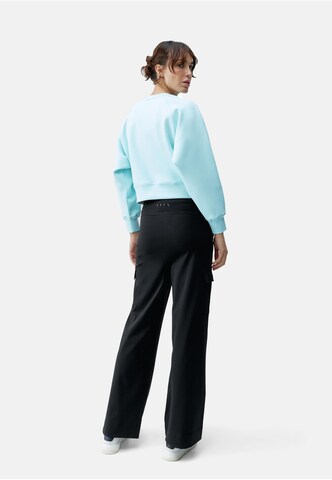 Born Sweatshirt 'Flora' in Blue