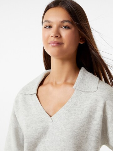 Pull-over Bershka en gris