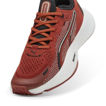 PUMA Sportschoen in Bruin