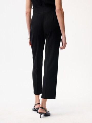 adl Regular Pants in Black