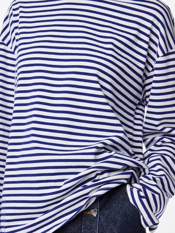 Maglietta 'Sadie' di PIECES in blu