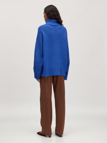 EDITED Sweater 'Lahela' in Blue