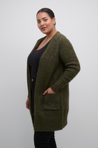 KAFFE CURVE Strickjacke 'Lioma' in Grün