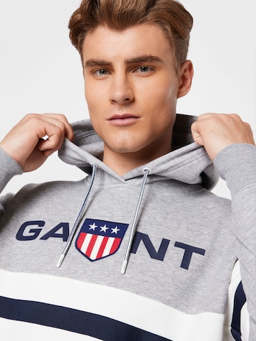 Sweat-shirt GANT en gris