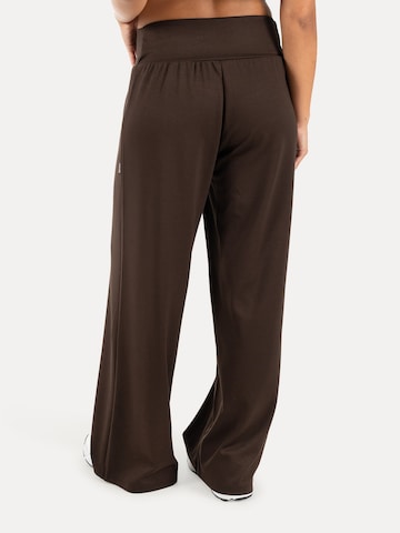Loosefit Pantalon ' Jorina ' Smilodox en marron