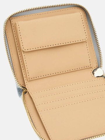 GUESS Portemonnaie 'Laurel' in Blau