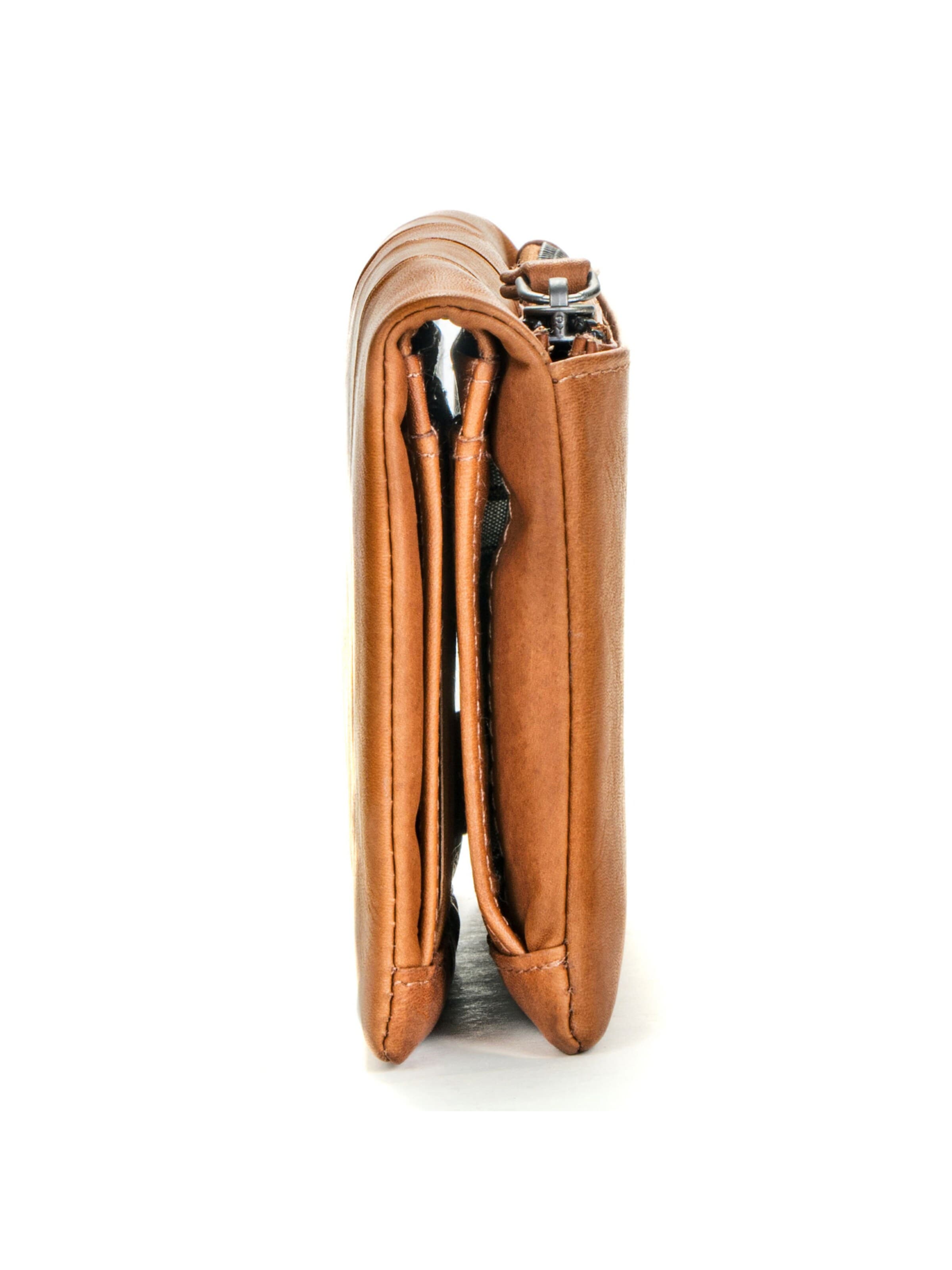 Benthill Wallet in Brown