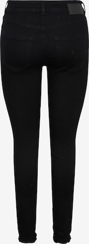 PIECES Skinny Jeans 'Delly' i svart