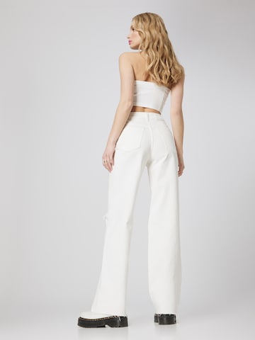 Wide Leg Jean 'Greta' Hoermanseder x About You en blanc