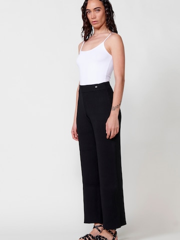 regular Pantaloni di KOROSHI in nero
