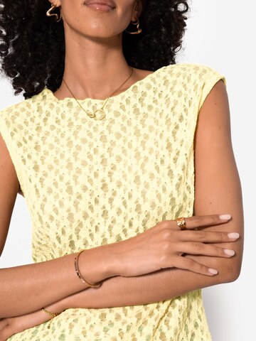 SASSYCLASSY Top in Yellow