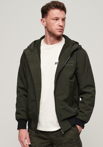 Giacca di mezza stagione di Superdry in verde: frontale